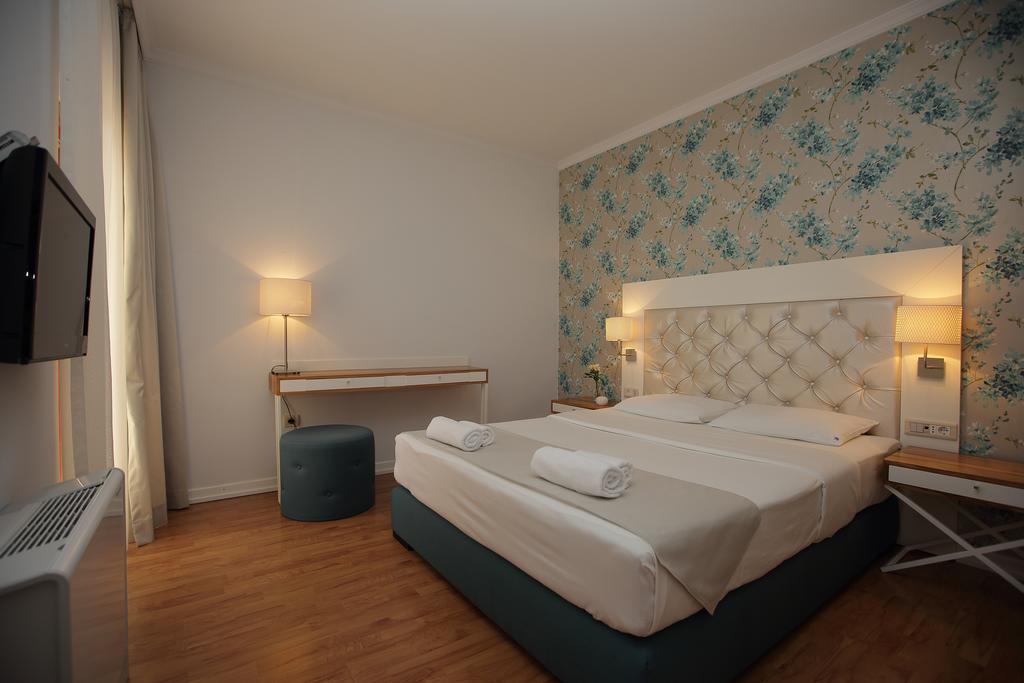 Apartments Vidikovac Budva Rum bild