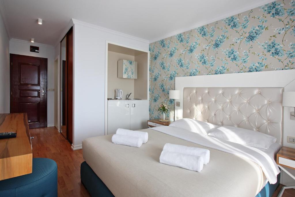 Apartments Vidikovac Budva Rum bild