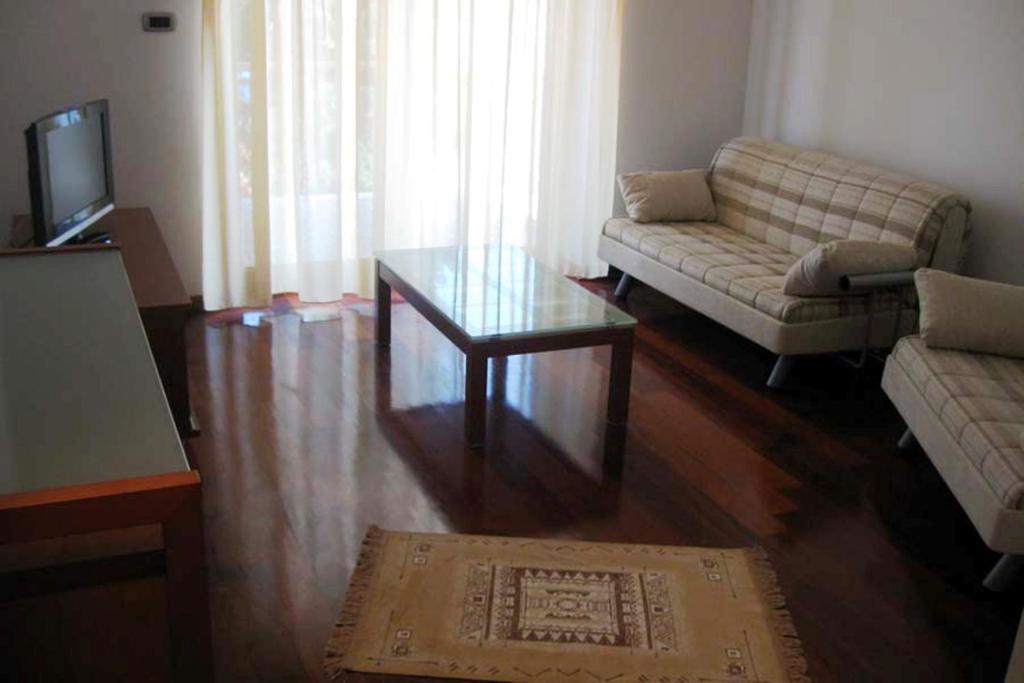 Apartments Vidikovac Budva Rum bild